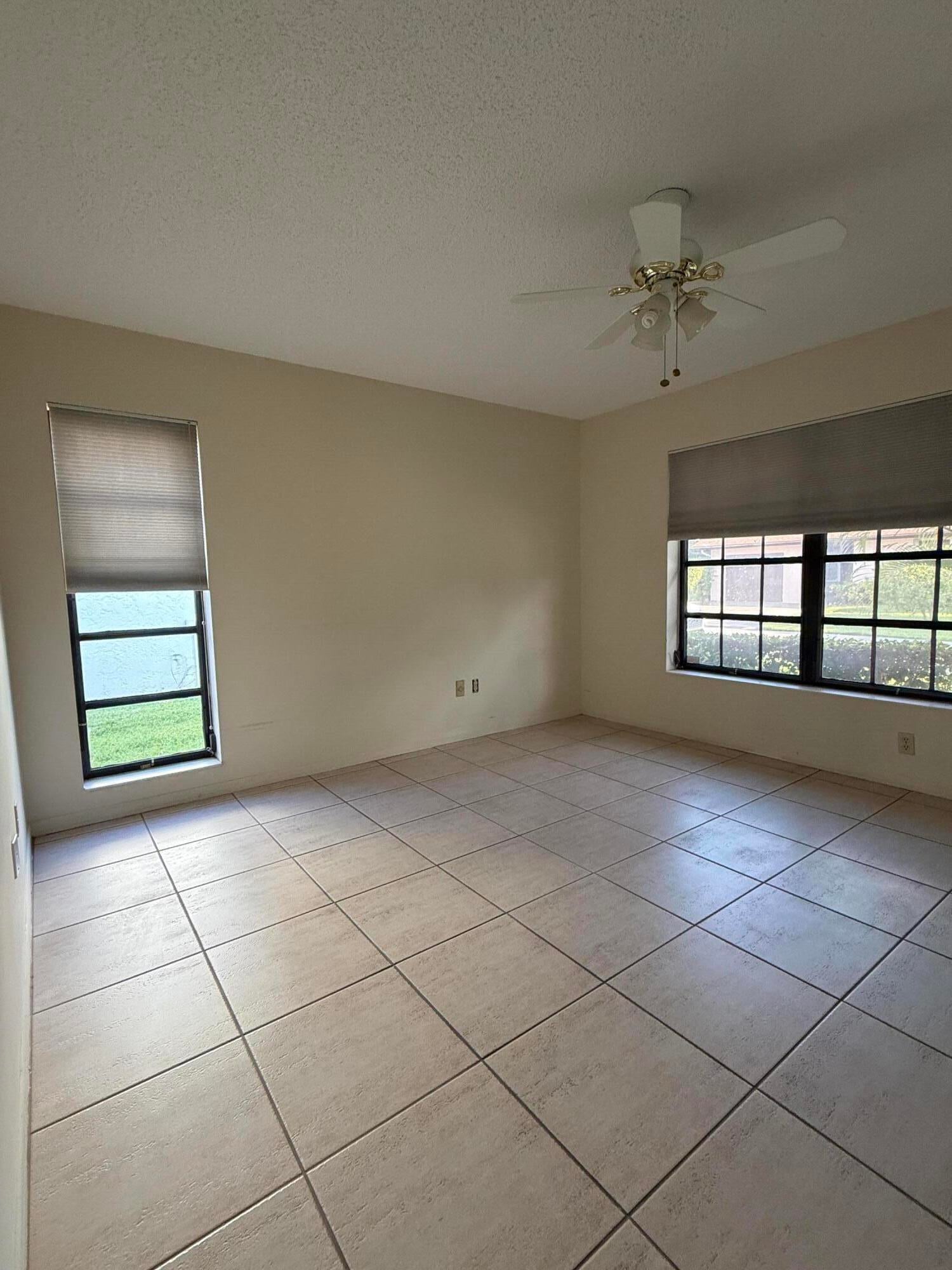 Residence photo 12