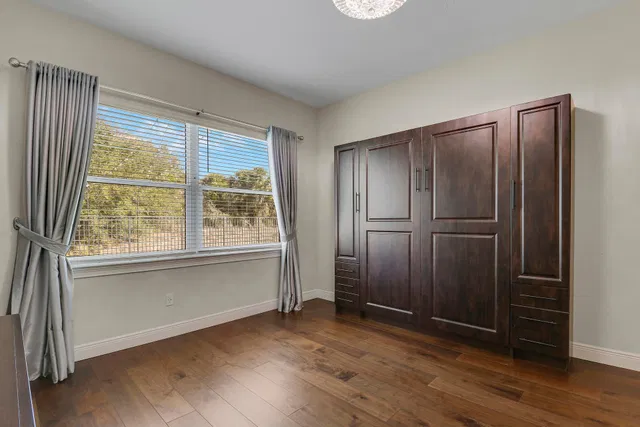  Residence photo 33