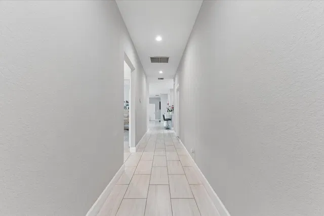  Residence photo 4