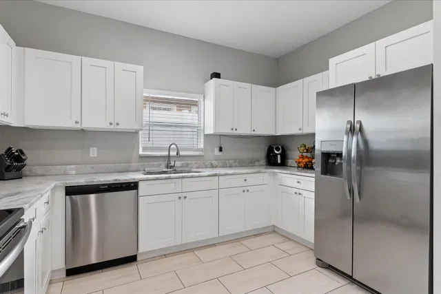  Residence photo 9