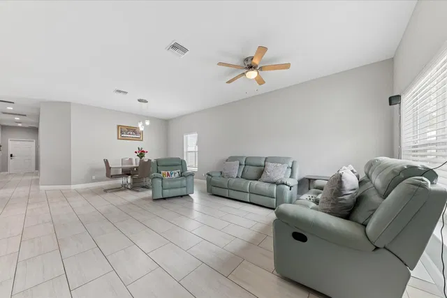  Residence photo 14