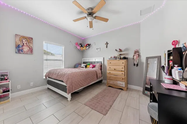  Residence photo 26