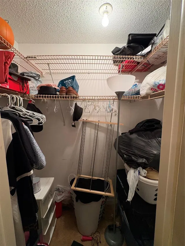 Residence photo 16