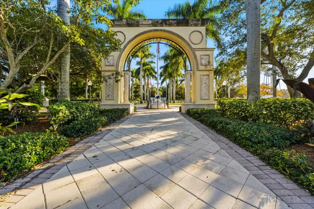 Residence photo 43