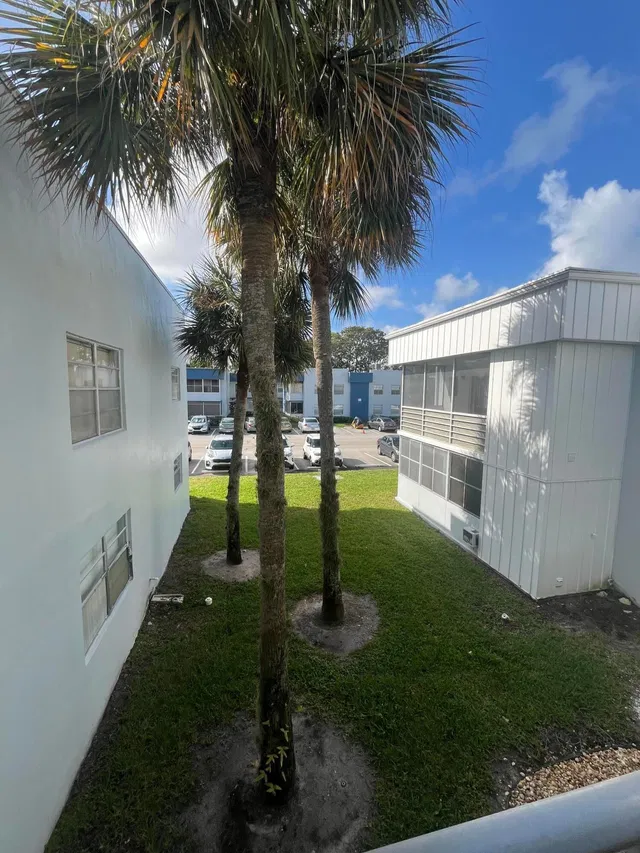  Residence photo 6