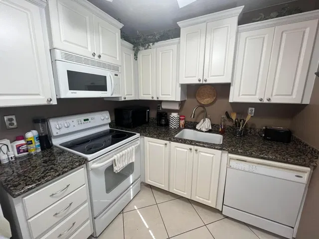  Residence photo 7