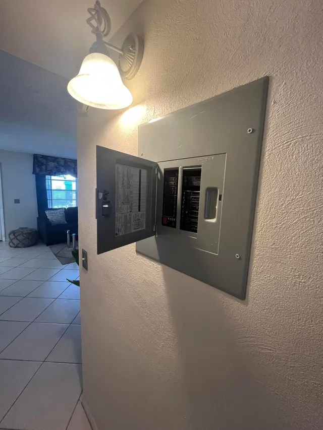  Residence photo 17