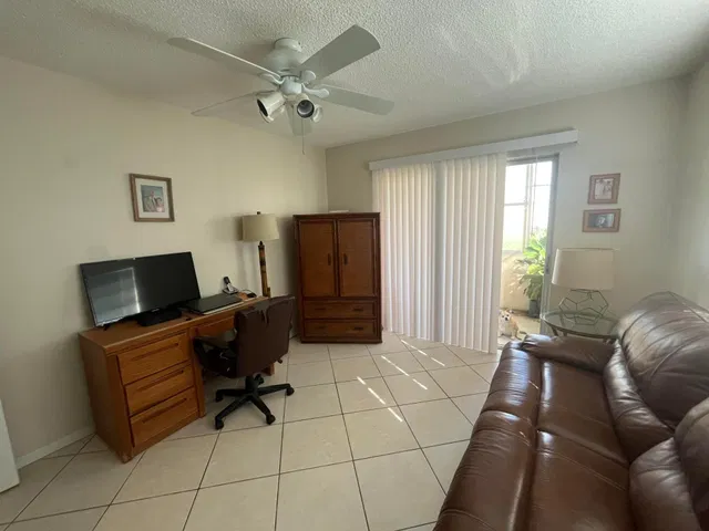  Residence photo 29
