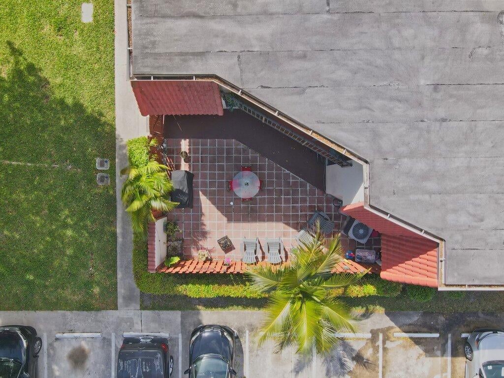  Residence photo 6