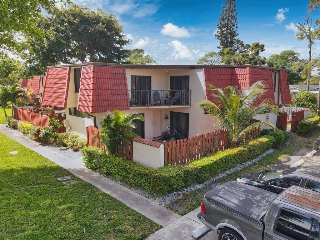  Residence photo 7