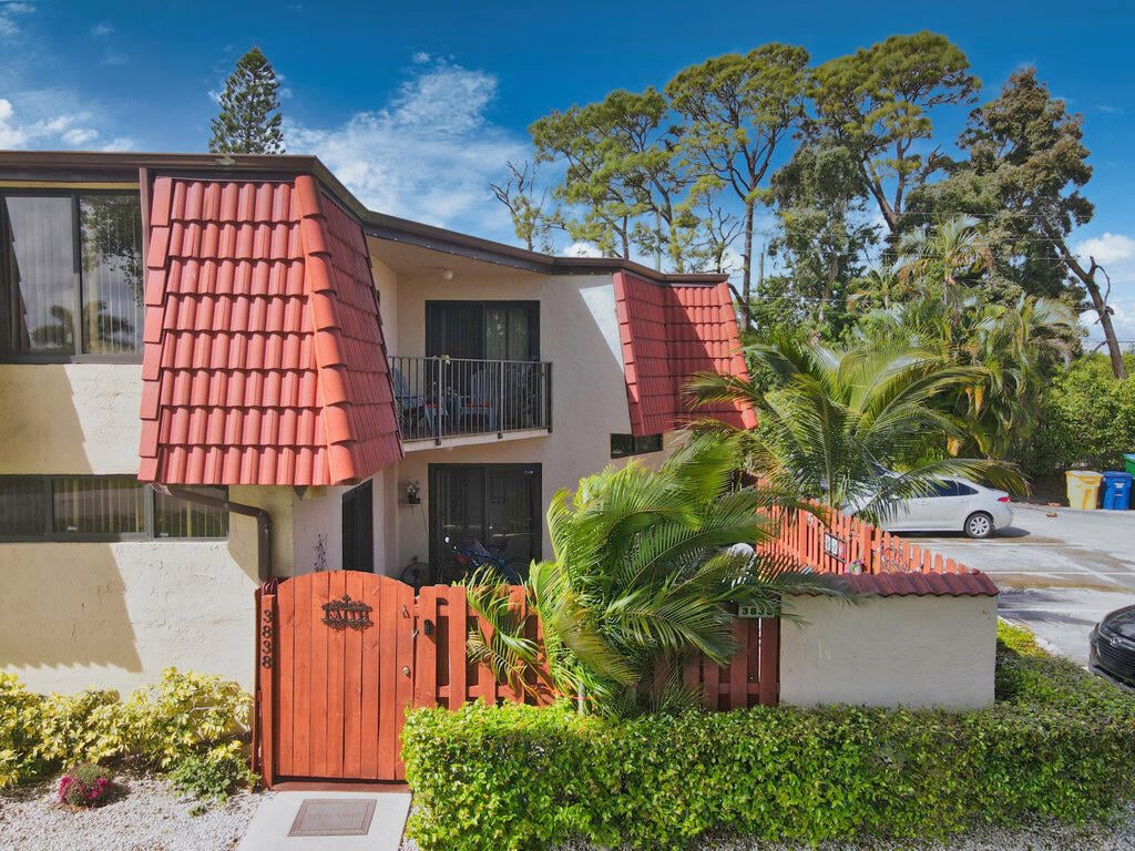  Residence photo 8