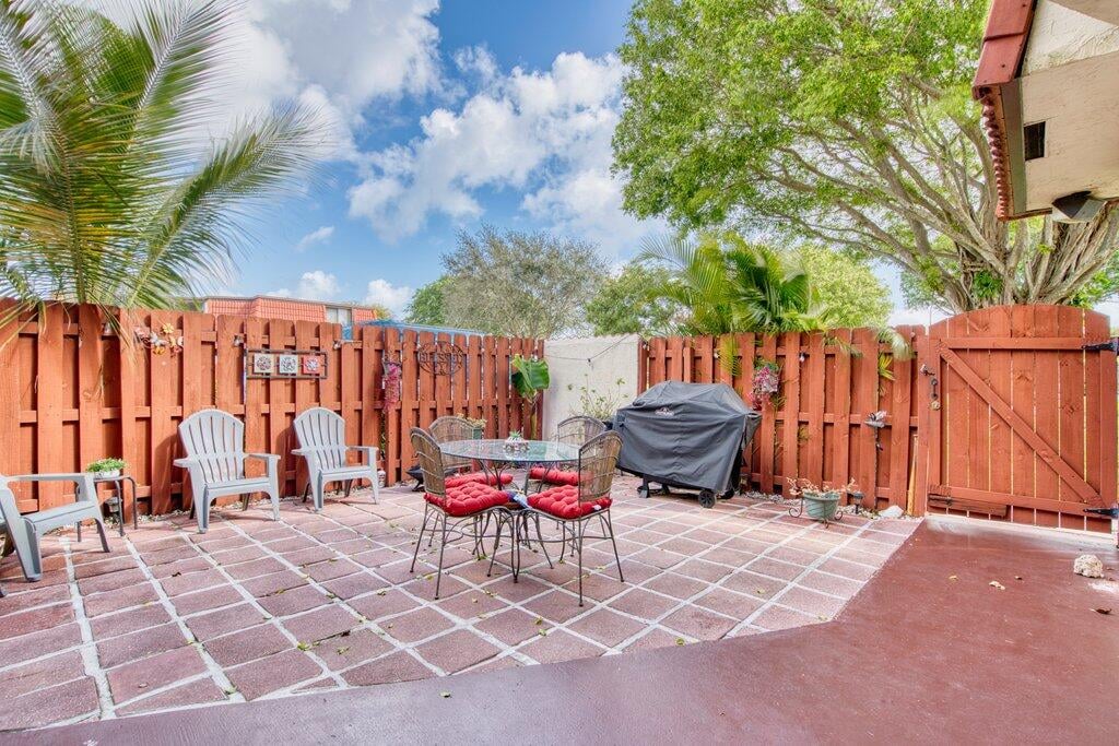 Residence photo 12