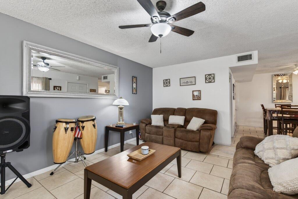  Residence photo 16