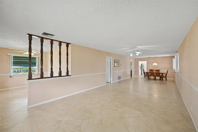 Unit 602 photo 11