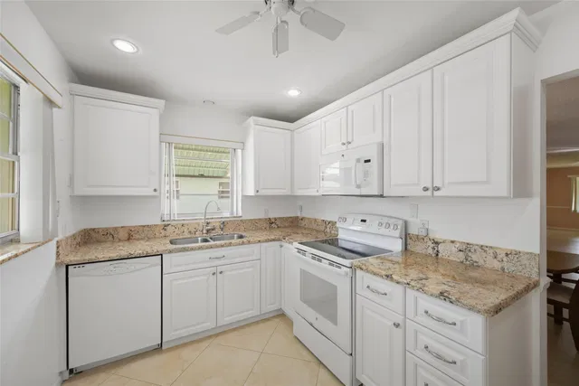 Unit 602 photo 17