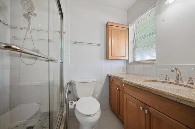 Unit 602 photo 23