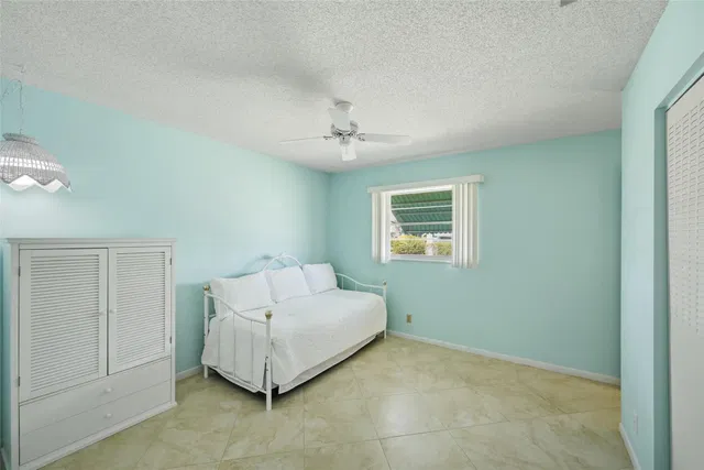 Unit 602 photo 25