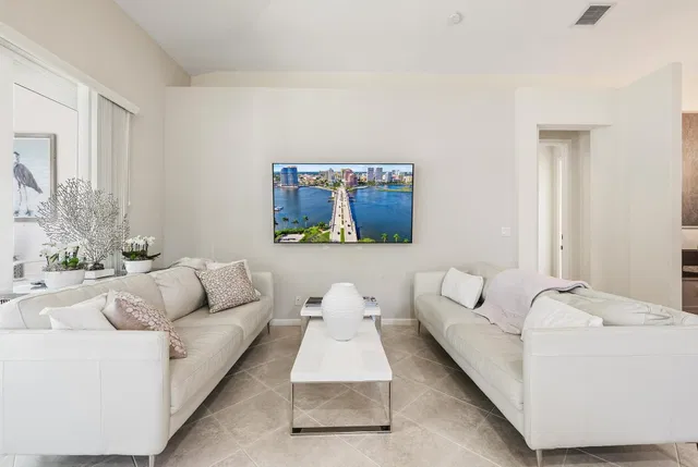 Residence photo 9