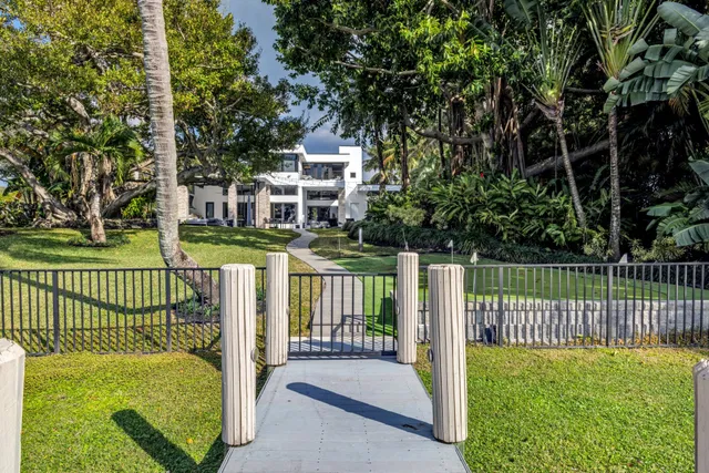 Residence photo 63