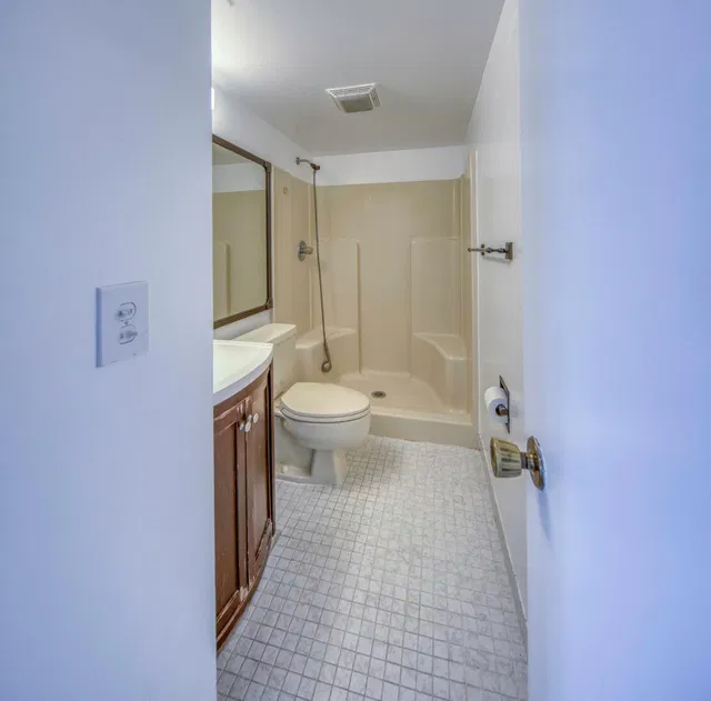 Unit 412 photo 22