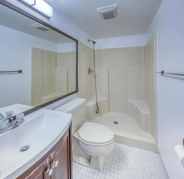Unit 412 photo 23