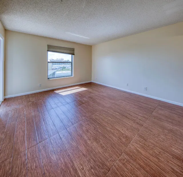 Unit 412 photo 26