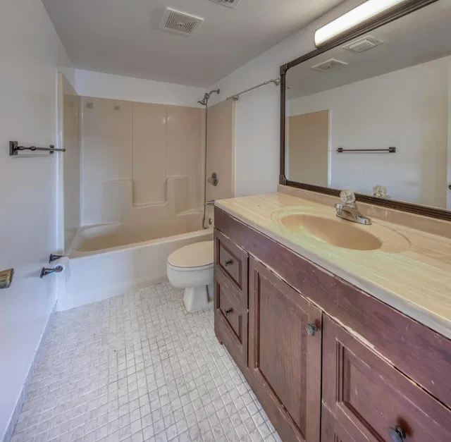 Unit 412 photo 29