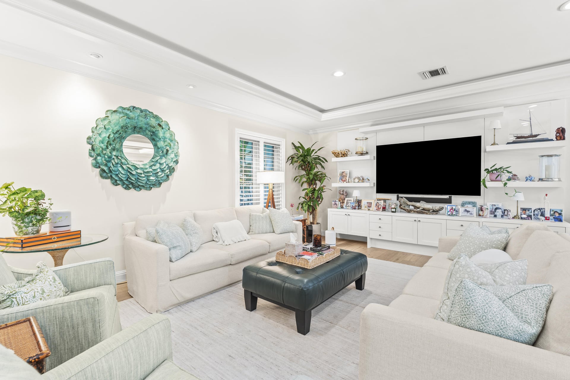 North End Palm Beach Residence photo 7