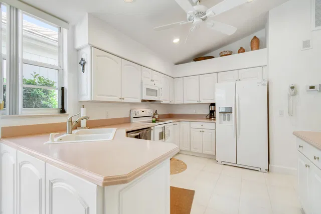 Harbour Ridge Residence photo 22