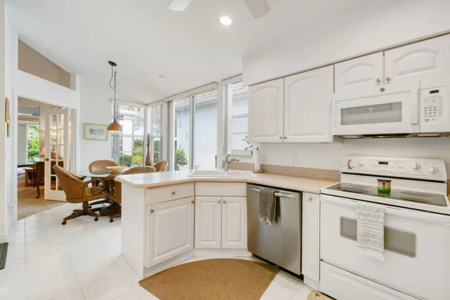 Harbour Ridge Residence photo 24