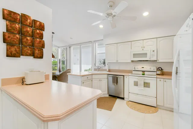 Harbour Ridge Residence photo 25