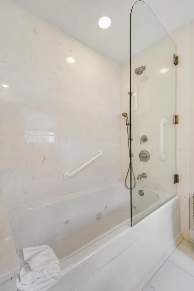 Harbour Ridge Residence photo 40