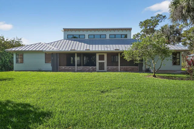 Residence photo 2
