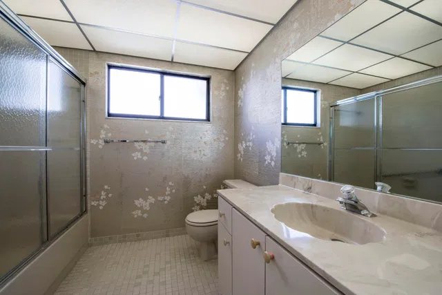 Unit 215 photo 13