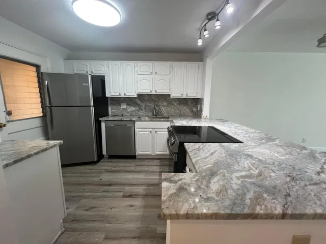 Unit 114 photo 2