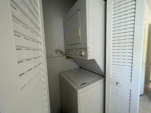Unit 114 photo 13