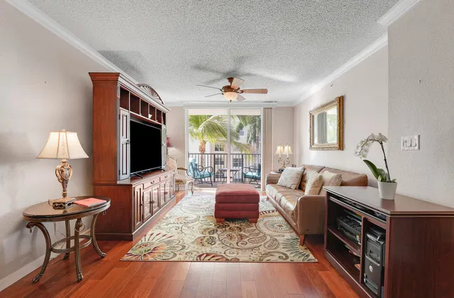 Flagler Pointe Unit 435 photo 3