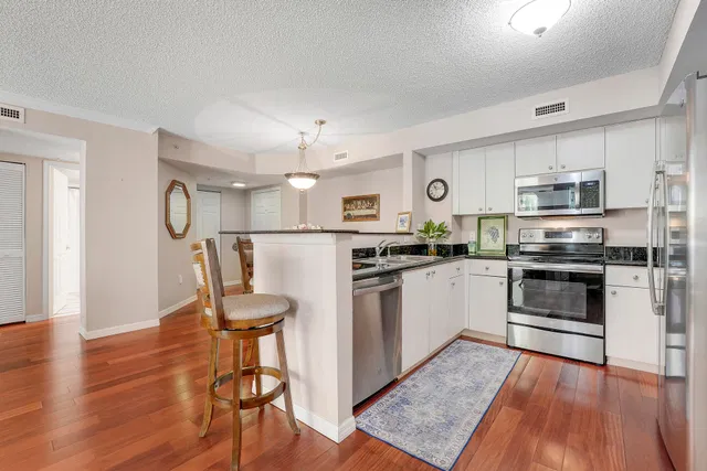 Flagler Pointe Unit 435 photo 4