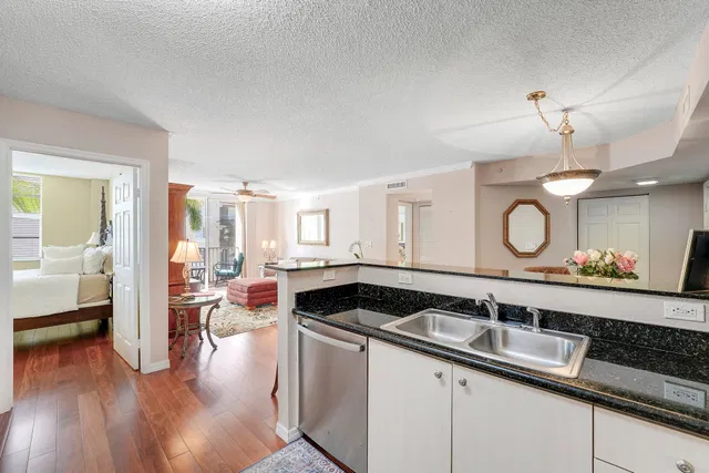 Flagler Pointe Unit 435 photo 5