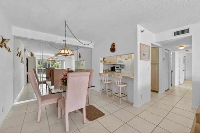 Unit B2 108 photo 14