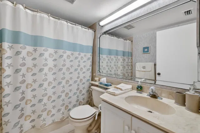 Unit B2 108 photo 17