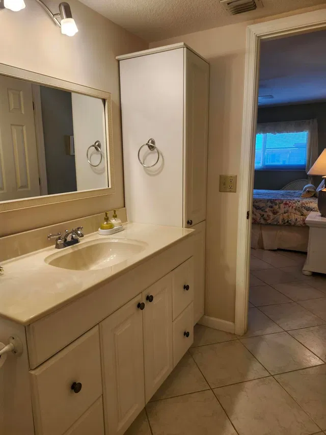 Unit 408 photo 18