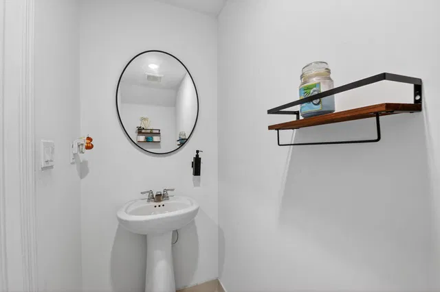 Residence photo 6