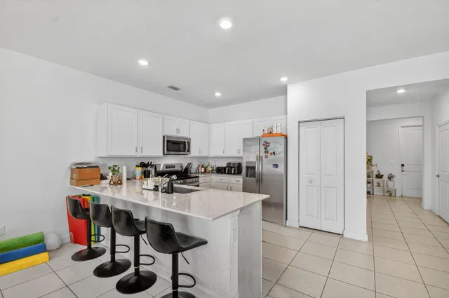 Residence photo 10