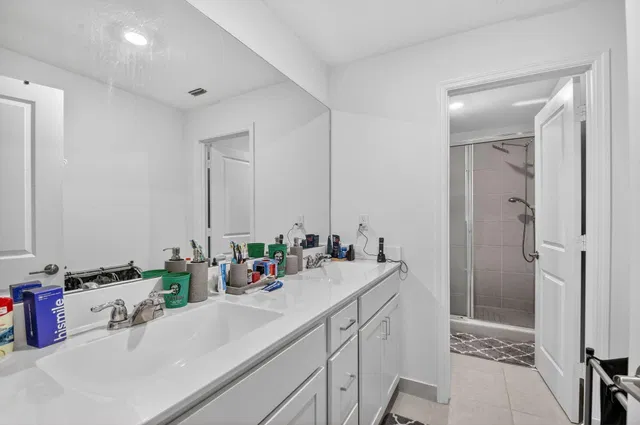 Residence photo 17