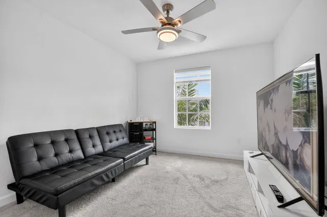 Residence photo 26