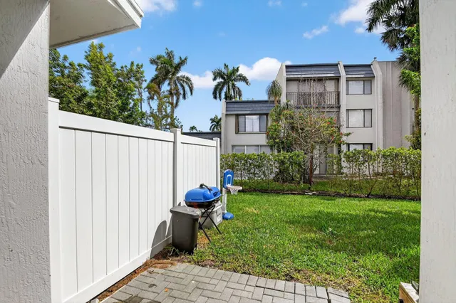 Residence photo 29