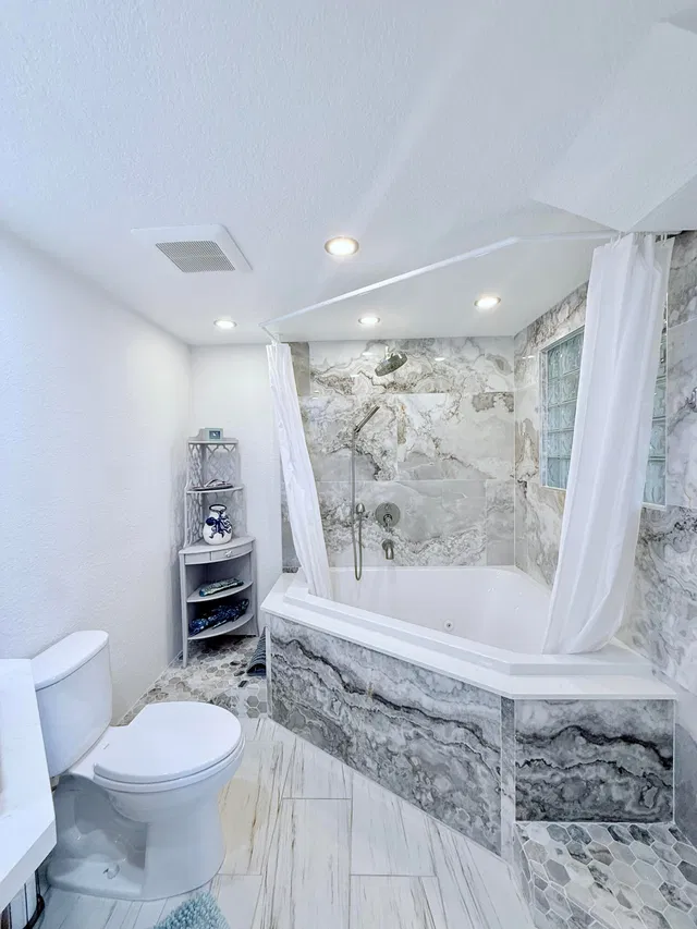 Unit 407 photo 17