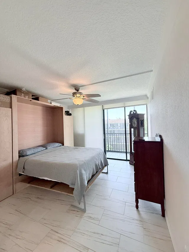Unit 407 photo 19