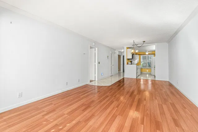 Unit 102 photo 14